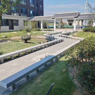 拉萨 芝麻灰小区坐凳&栏杆安装效果