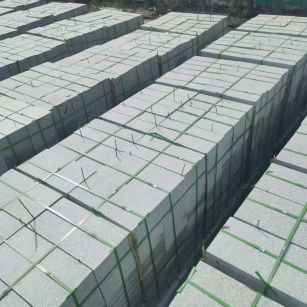 拉萨 芝麻白1.8公分火烧300*600地铺，清仓大甩卖