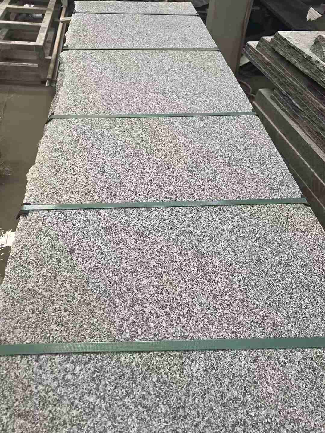 拉萨 芝麻黑火烧面