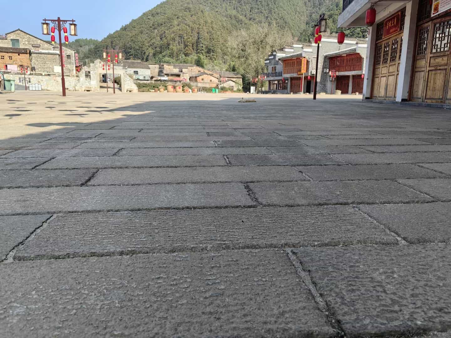 拉萨仿古石铺装效果