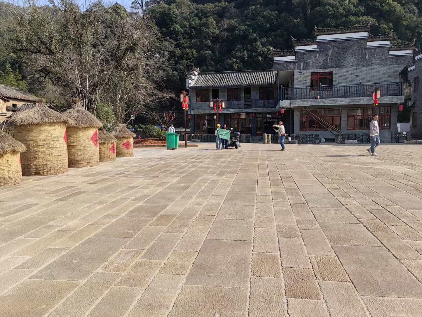 拉萨仿古石铺装效果