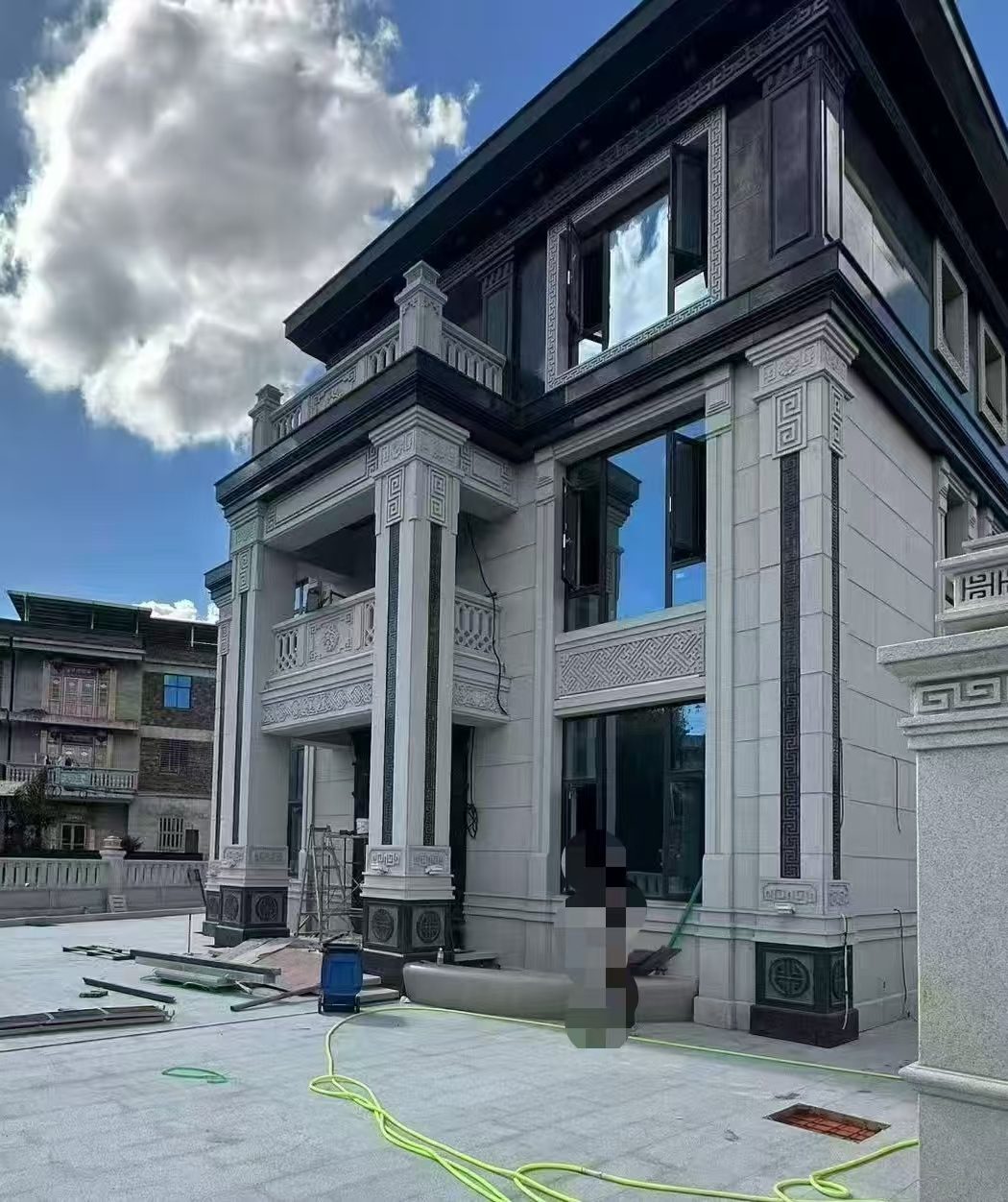 拉萨 别墅干挂，芝麻白与芝麻黑完美配合